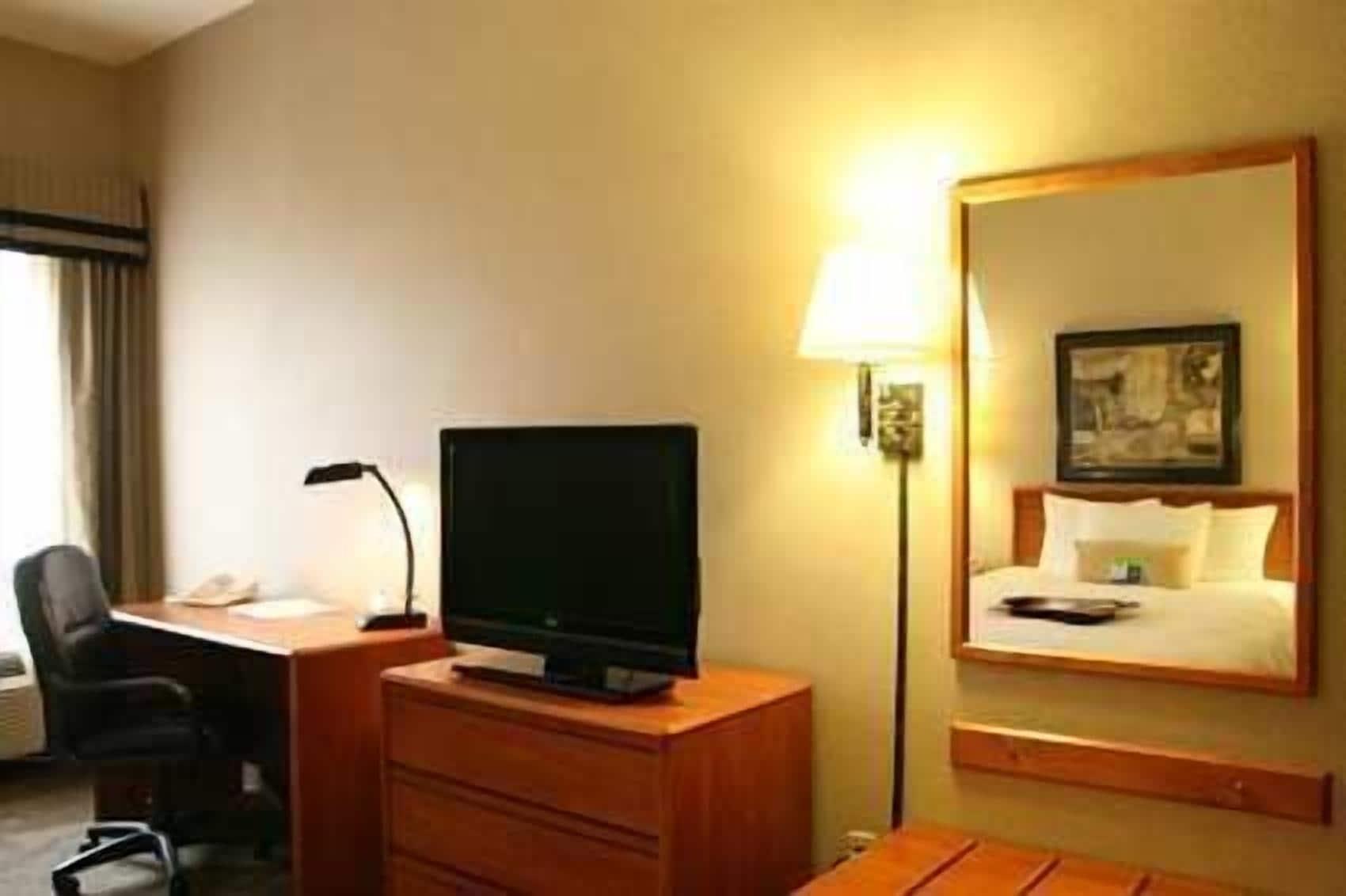 Hampton Inn Columbus/Taylorsville Edinburgh Bagian luar foto