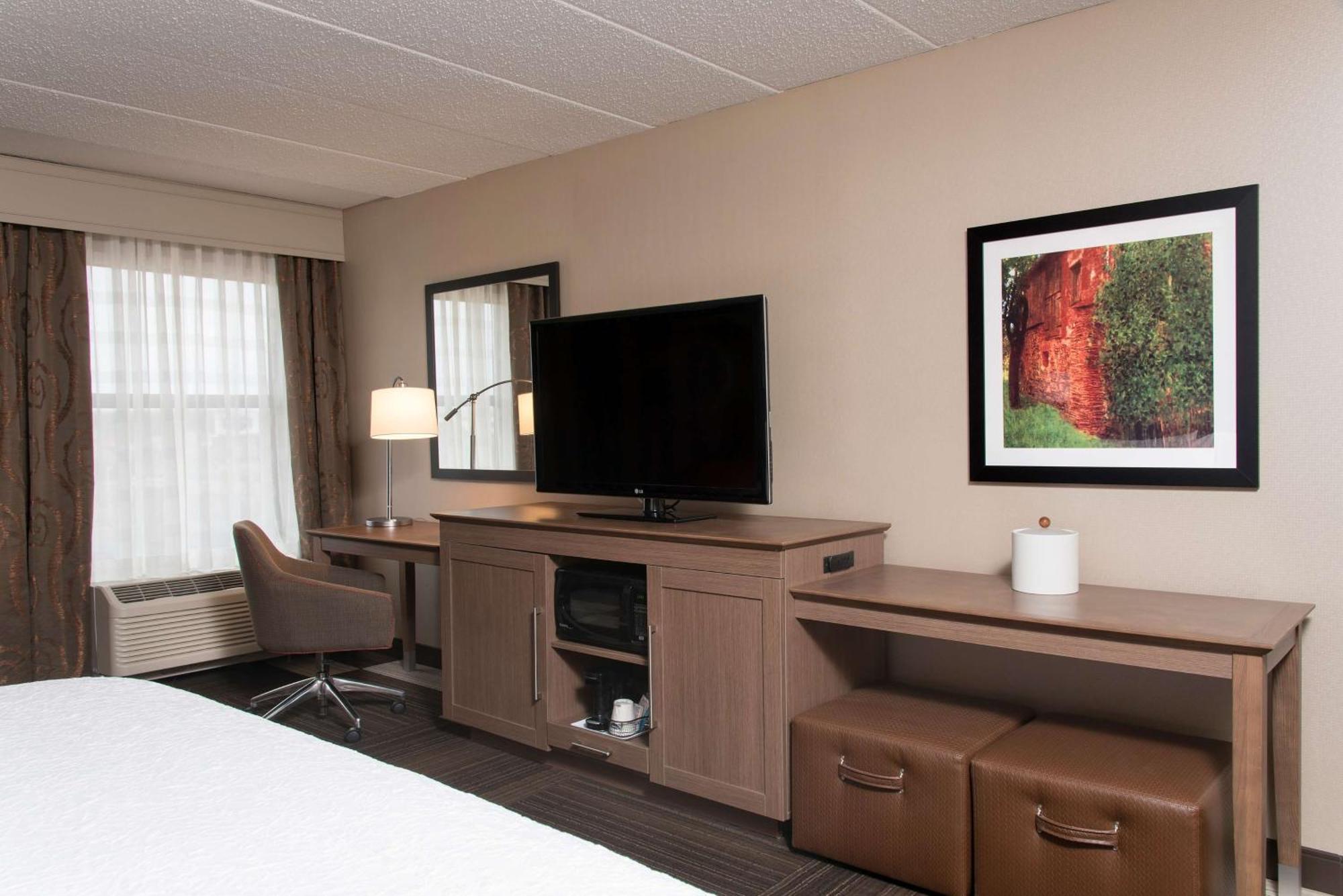 Hampton Inn Columbus/Taylorsville Edinburgh Bagian luar foto