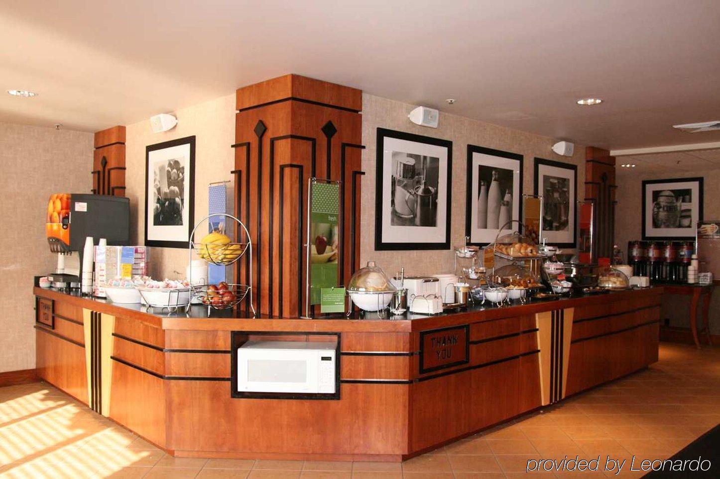 Hampton Inn Columbus/Taylorsville Edinburgh Restoran foto